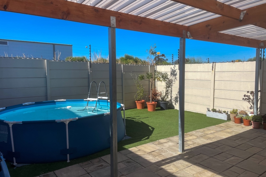 2 Bedroom Property for Sale in Hagley Western Cape